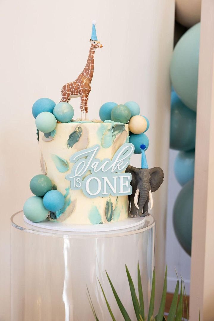 Layered Acrylic Cake Fropper